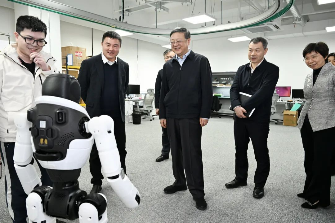 上海市委书记陈吉宁专题调研U8国际平台官网机器人